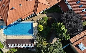 Bassiana Hotel Es Etterem